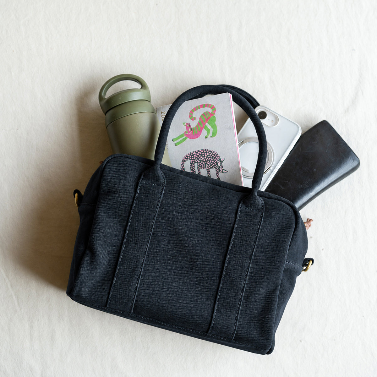 BOSTON(S) - black -