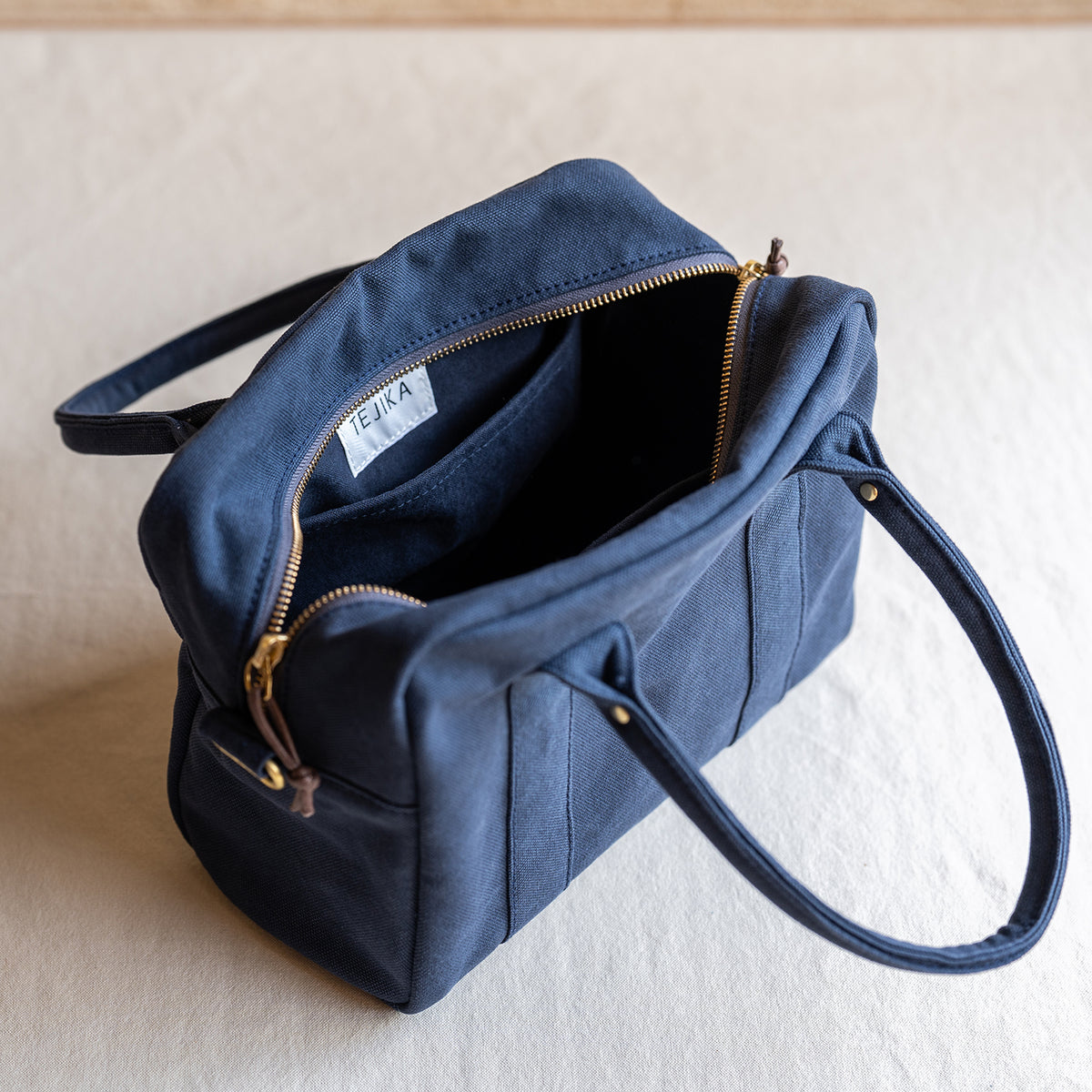 BOSTON(S) - deepnavy -