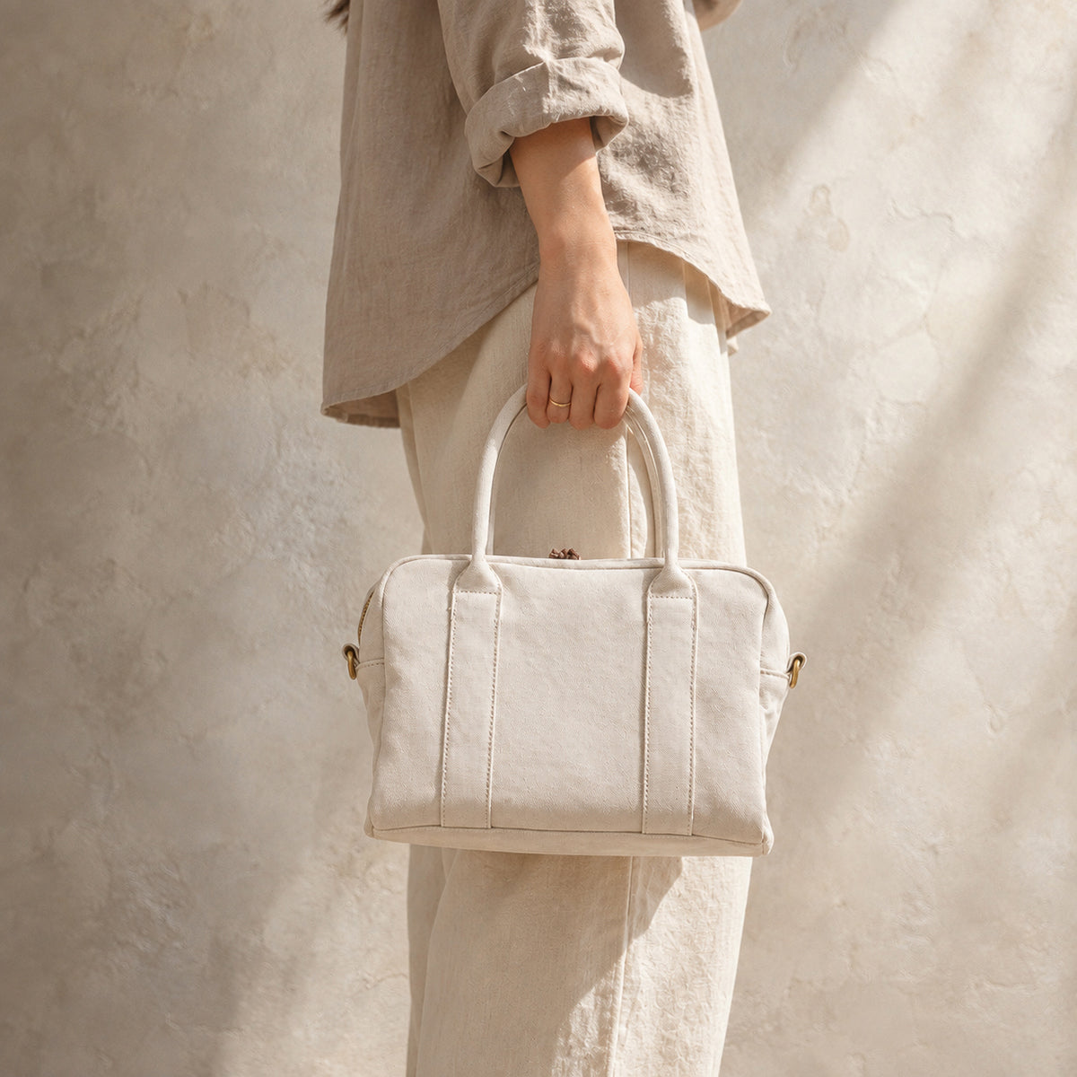 BOSTON(S) - ivory -