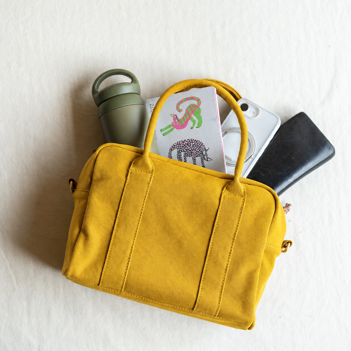 BOSTON(S) - mustard -