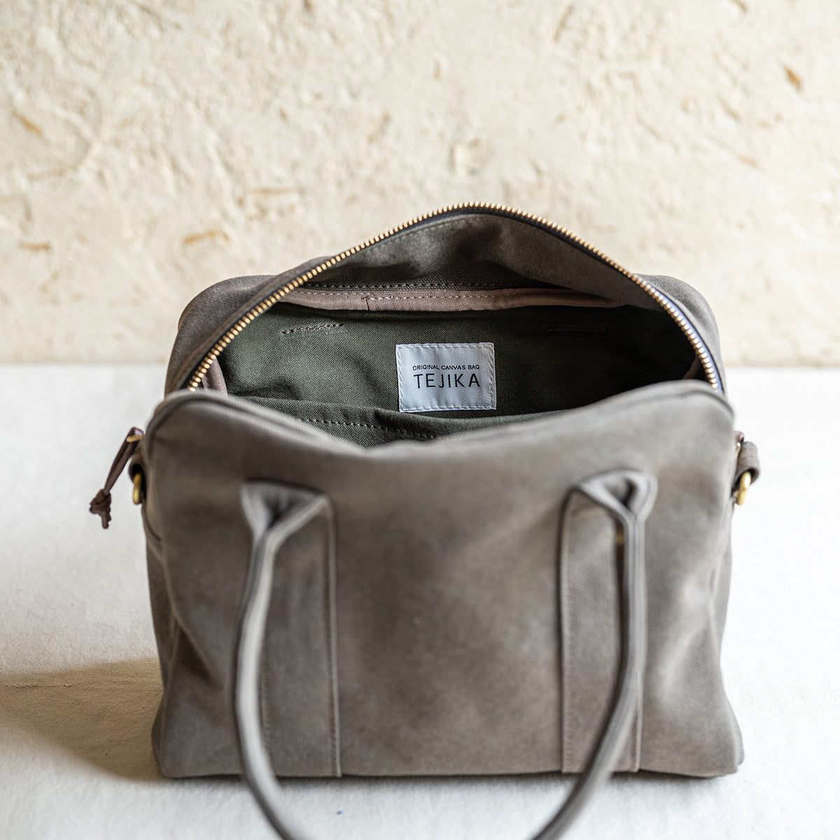 BOSTON(S) - oldkhaki -