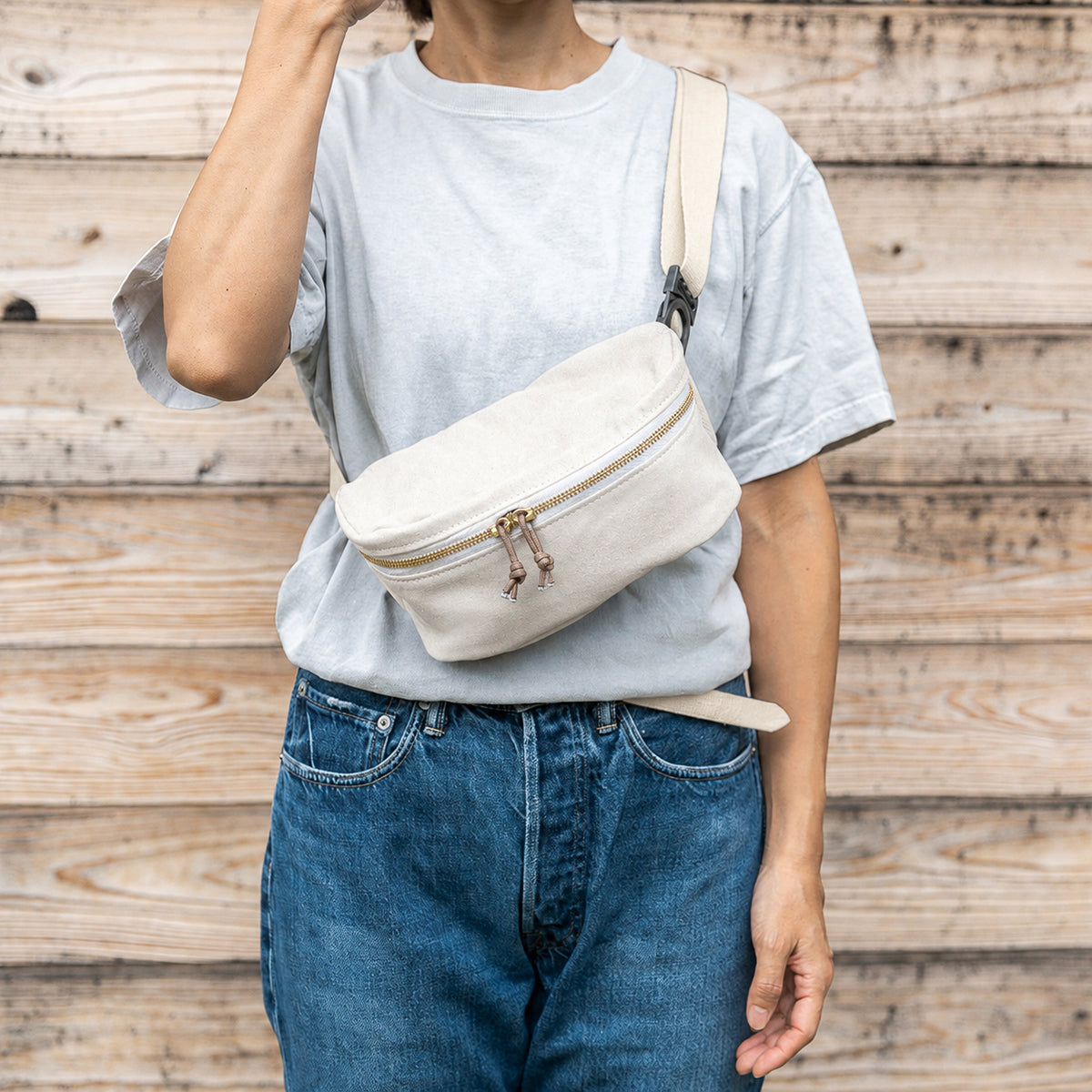 CANVAS POCHETTE - light beige -