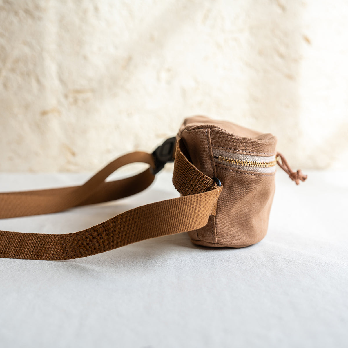 CANVAS POCHETTE - mocha -