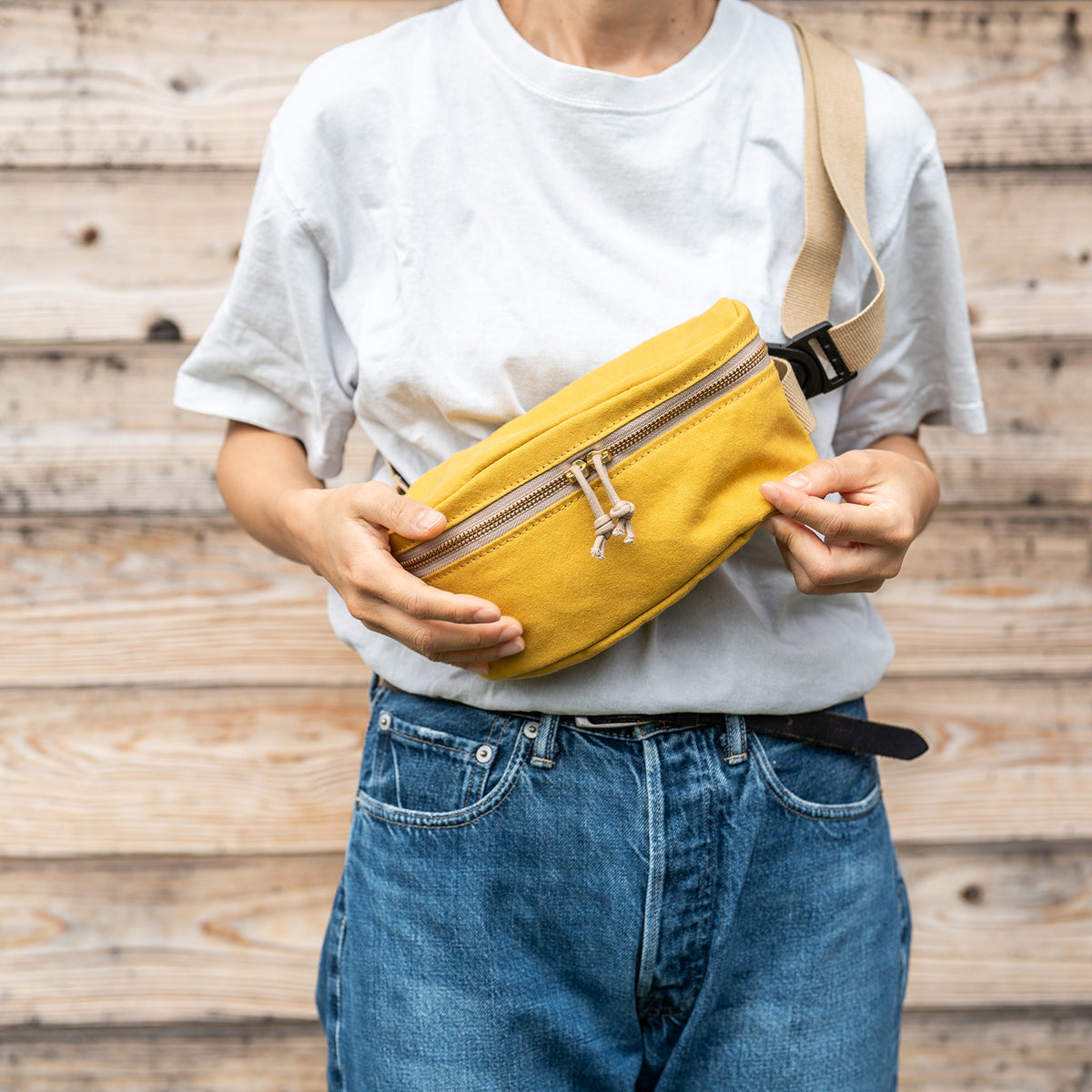 CANVAS POCHETTE - mustard -