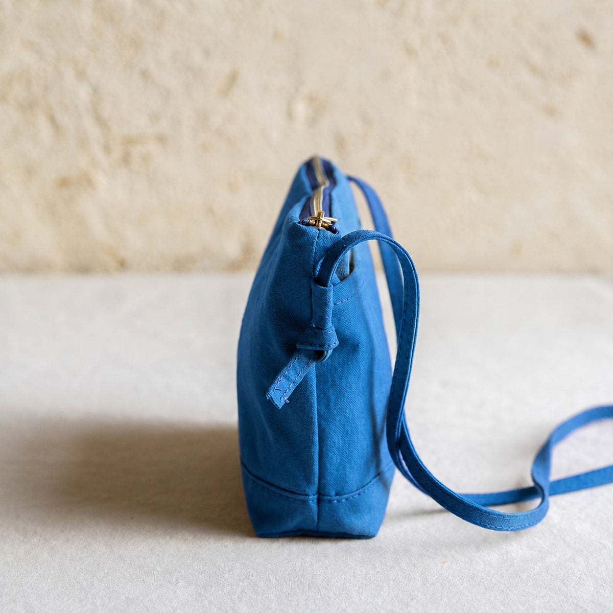 CANVAS POUCH - blue -