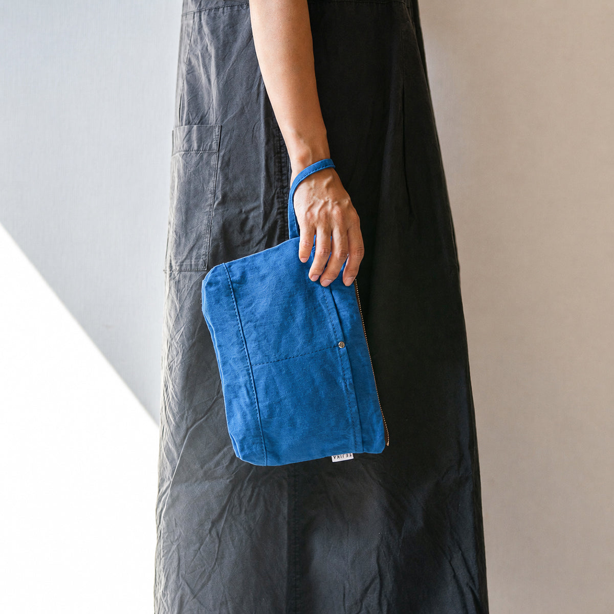 CANVAS POUCH - blue -