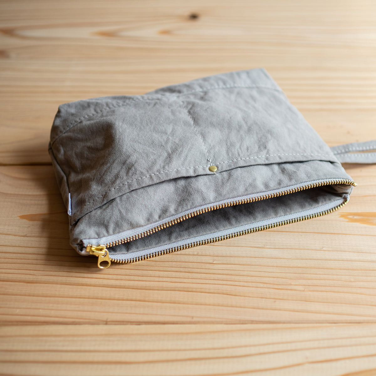 CANVAS POUCH - gray -