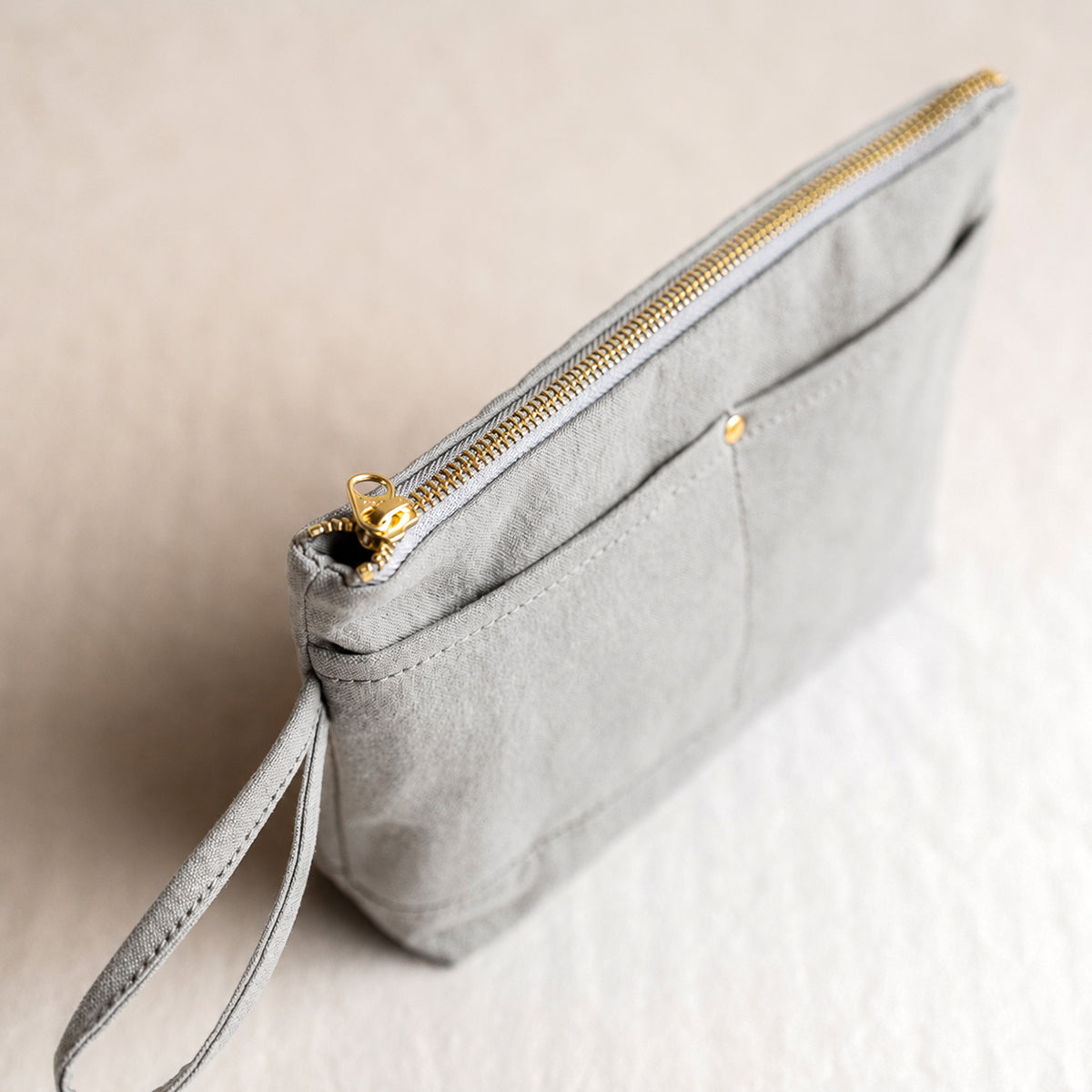 CANVAS POUCH - gray -