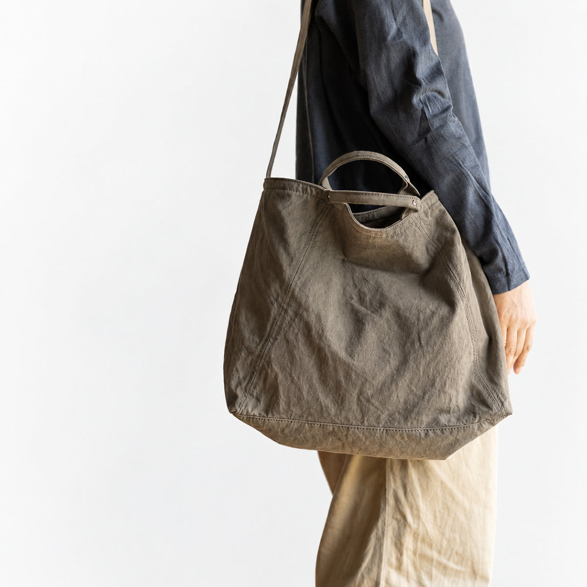 C/N Utility BAG - khaki -