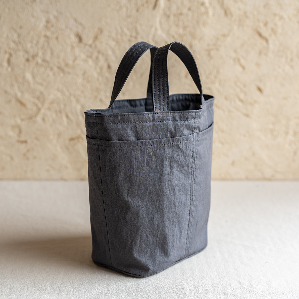 C/N bucket tote - charcoal -