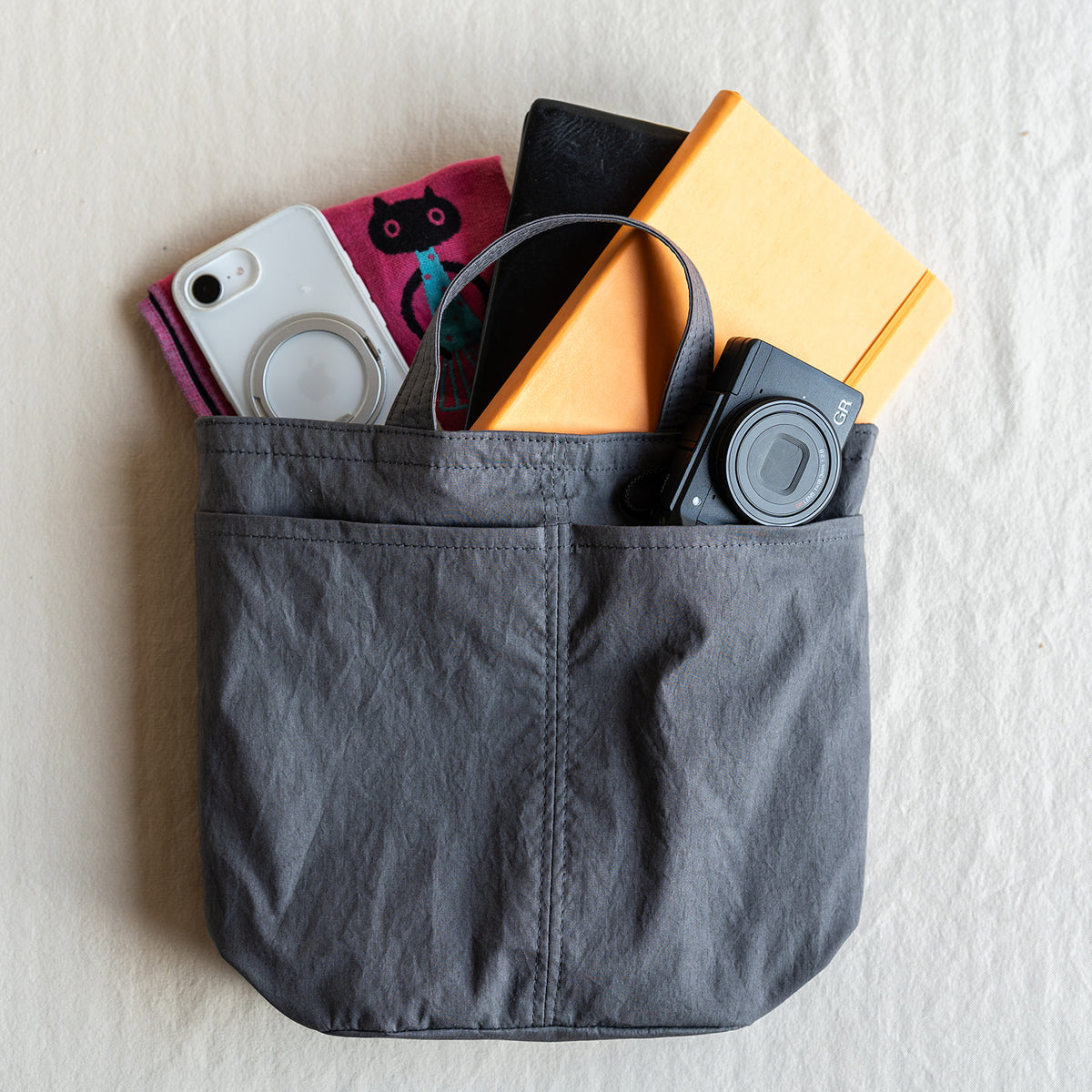C/N bucket tote - charcoal -