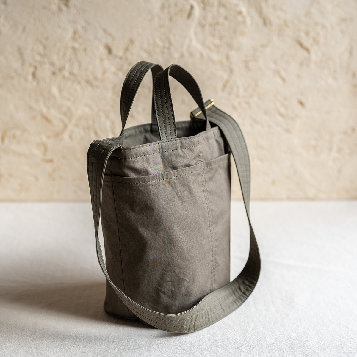 C/N bucket tote - khaki -