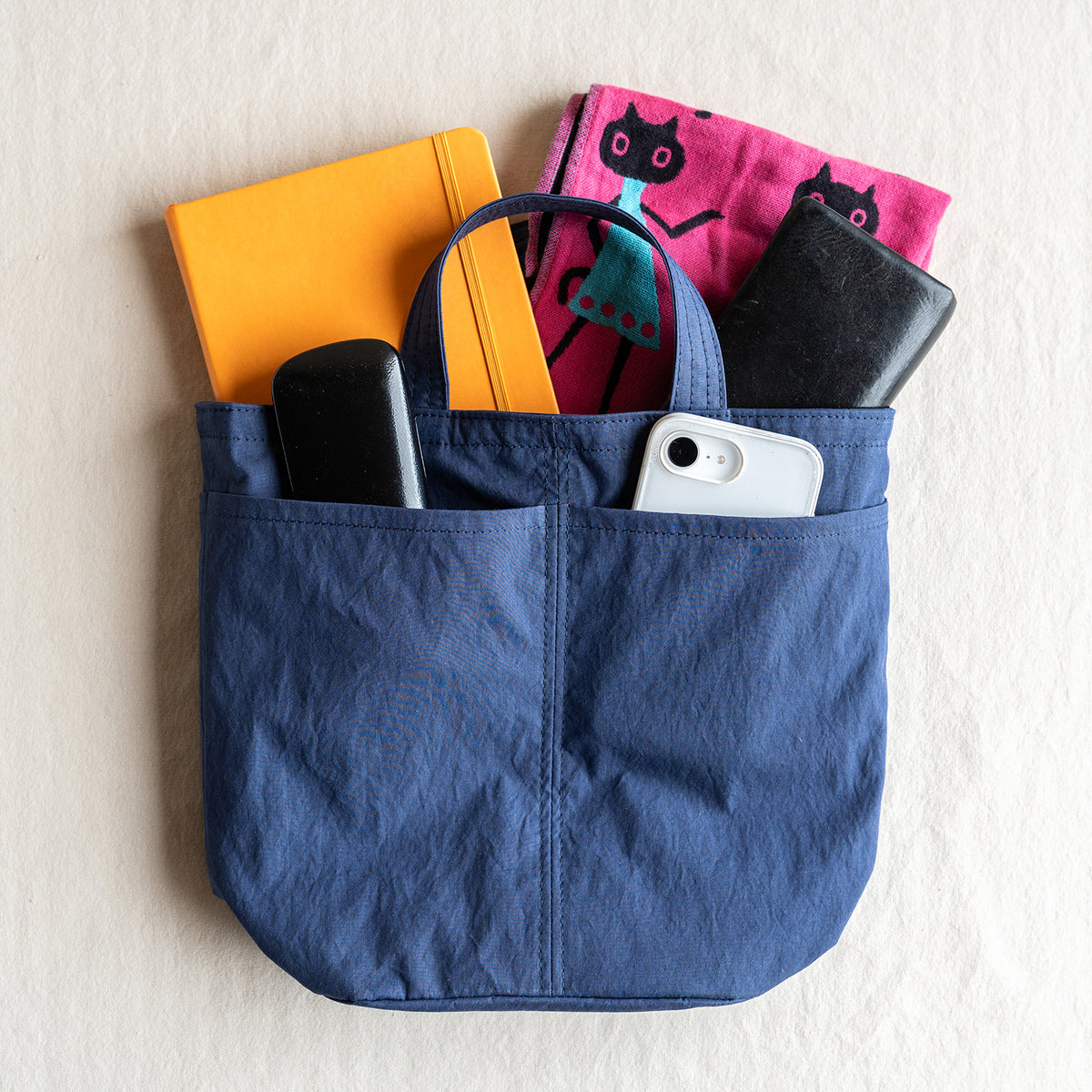 C/N bucket tote - navy -