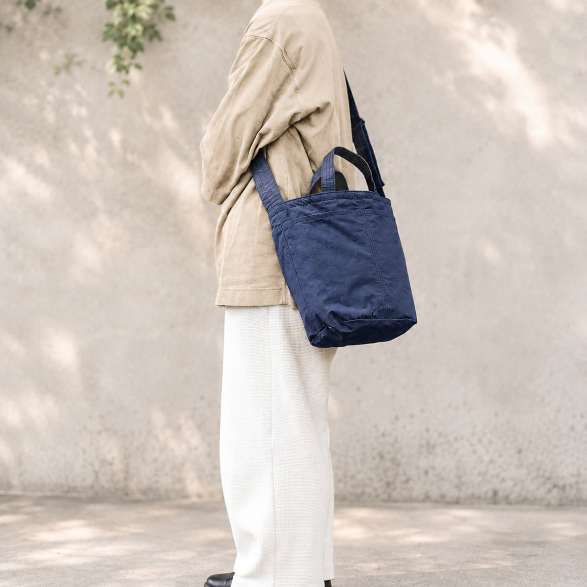 C/N bucket tote - navy -