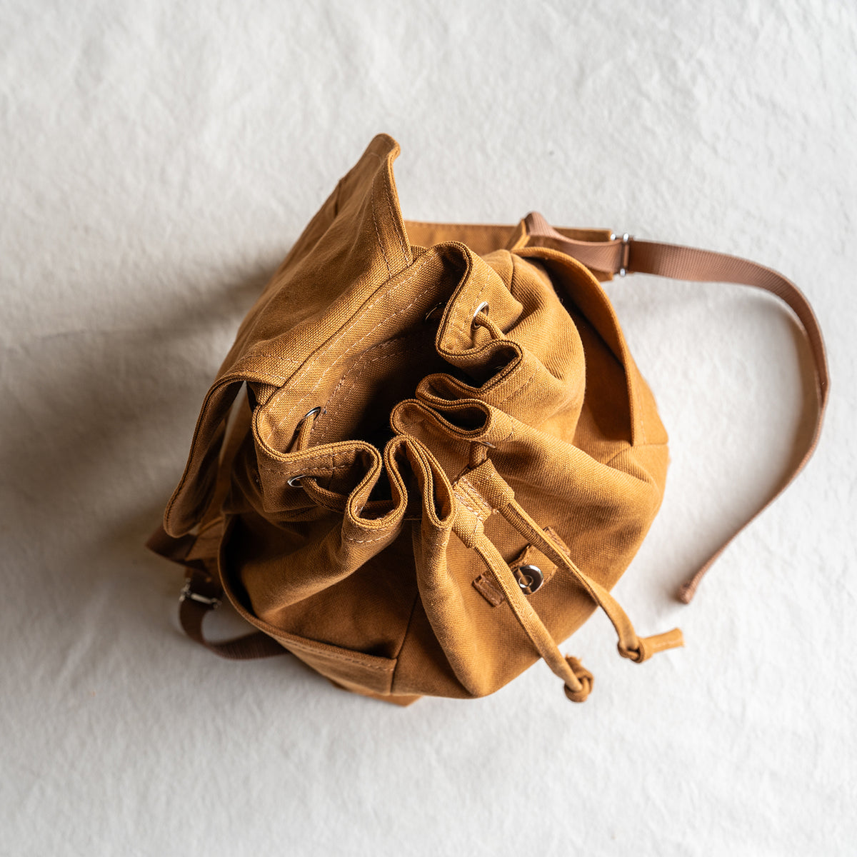 DAY PACK - camel -