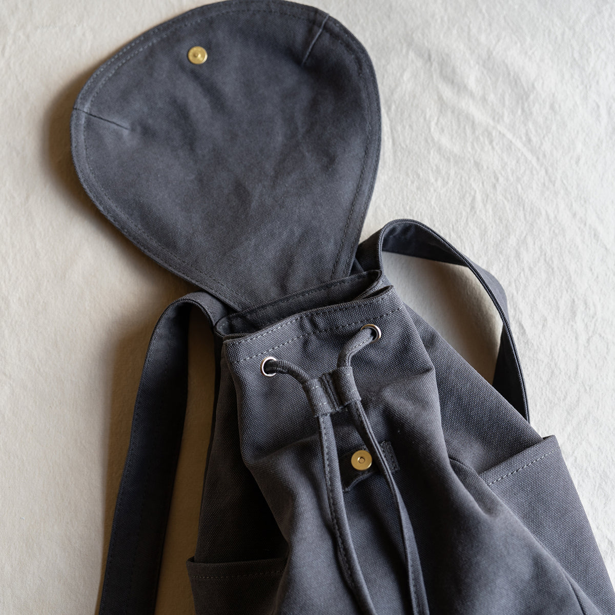 DAY PACK - charcoal gray -