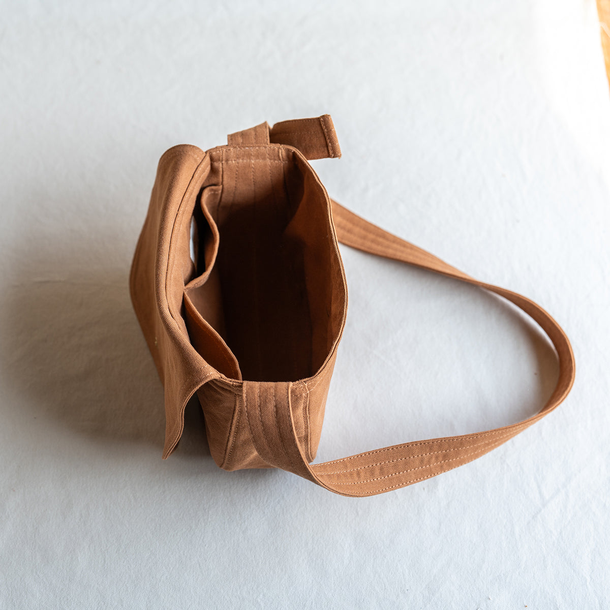 FLAP SHOULDER - camel -