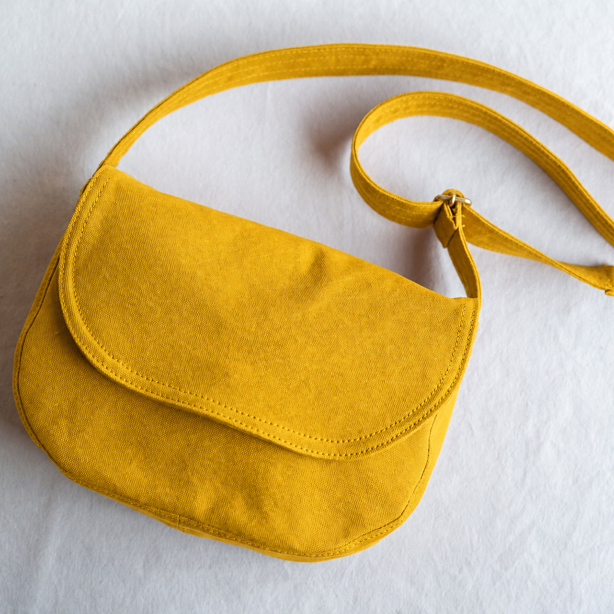 FLAP SHOULDER - mustard -