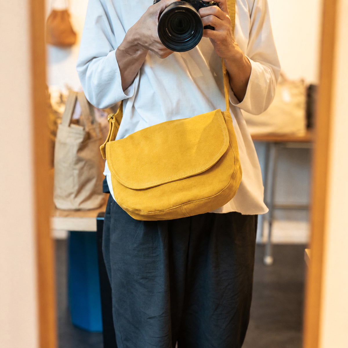 FLAP SHOULDER - mustard -
