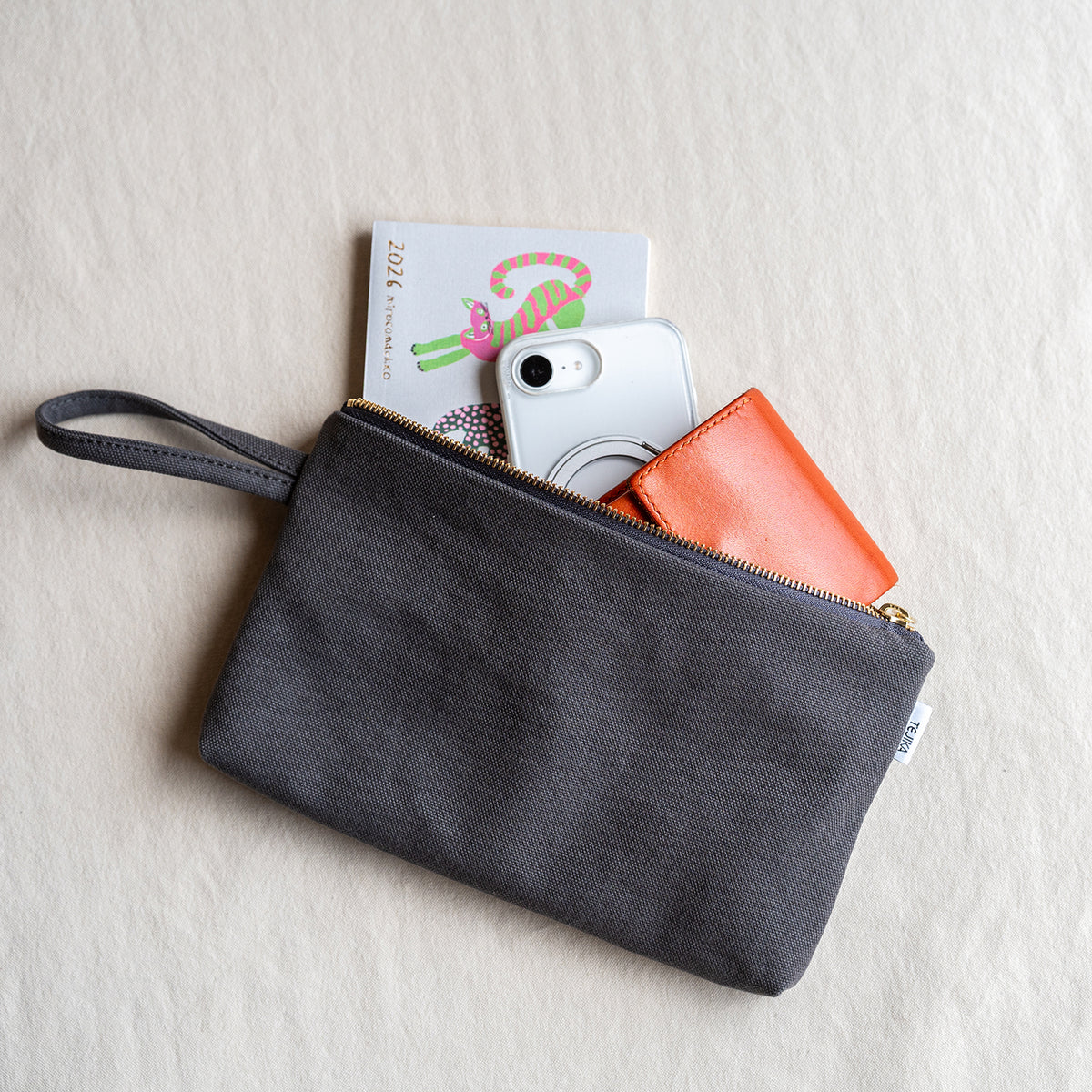 FLAT POUCH - charcoal gray -