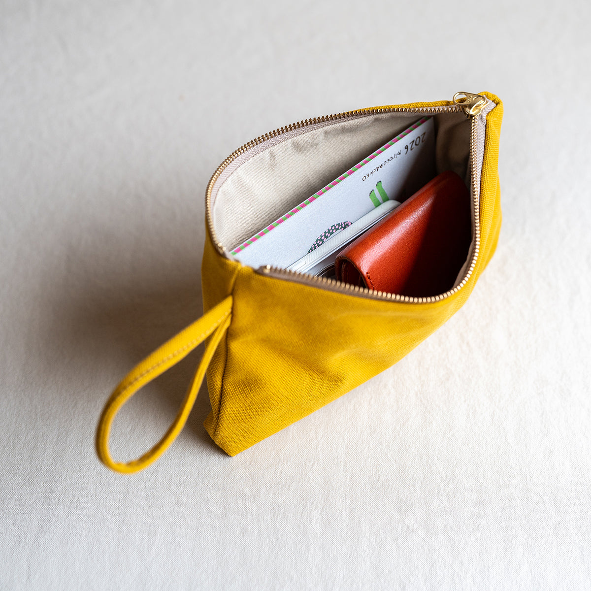 FLAT POUCH - mustard -