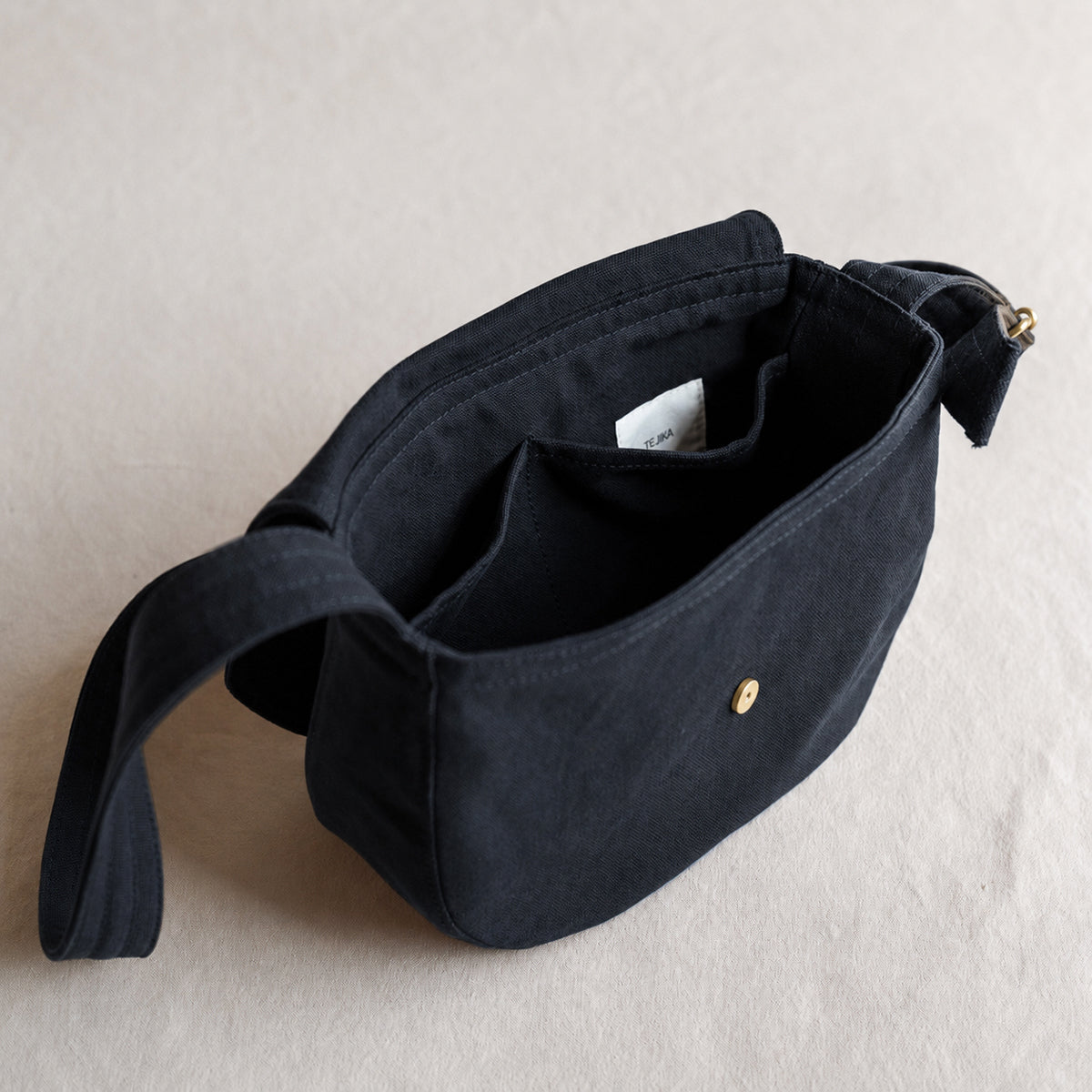 FLAP SHOULDER - black -