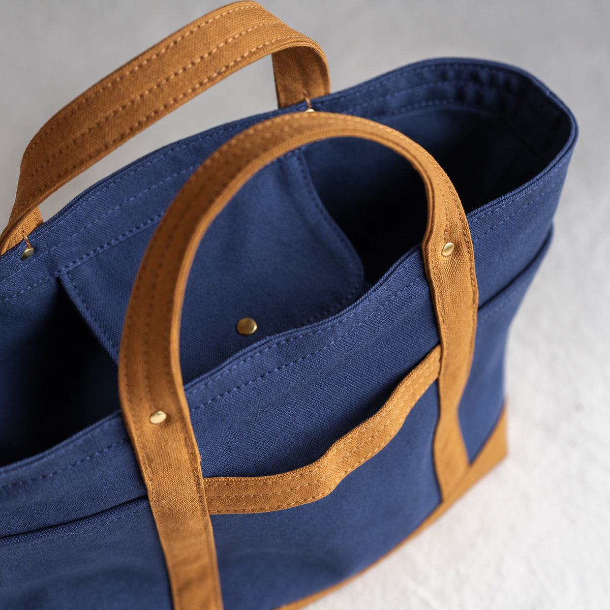 MINI TOOL TOTE Bi-color(deepnavy×camel)