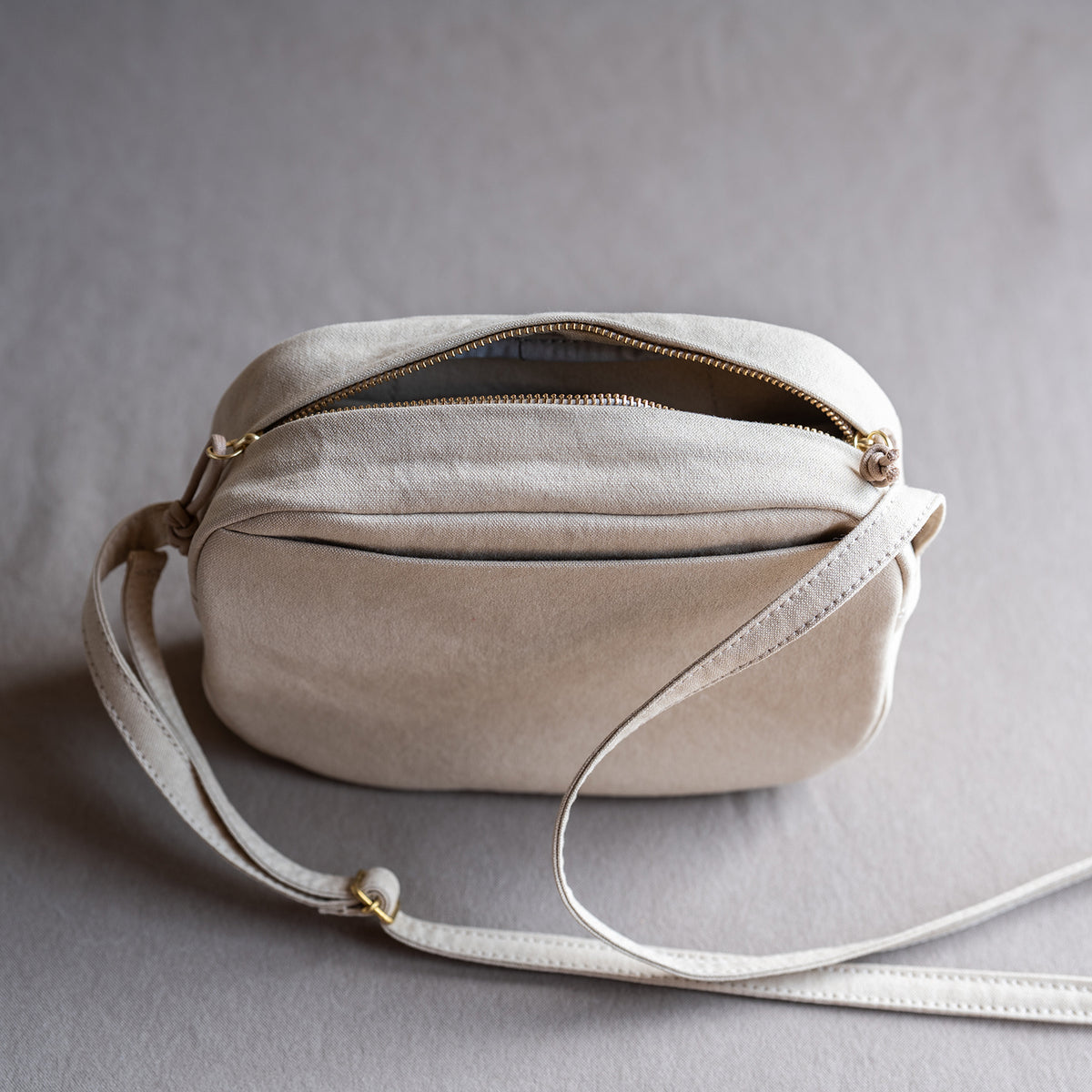 NEW POCHETTE - light beige -