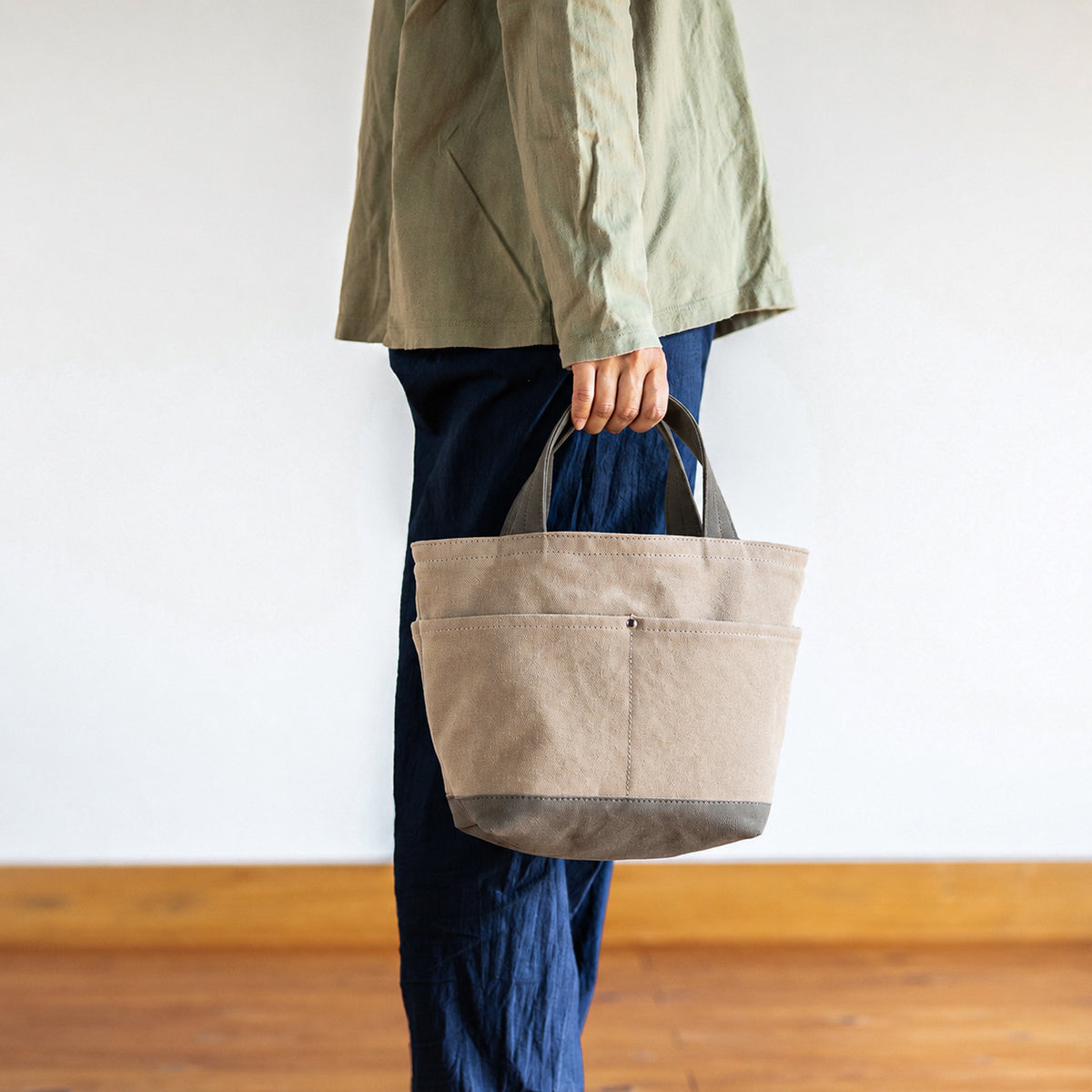 POCKET TOTE Bi-color(beige×oldkhaki)