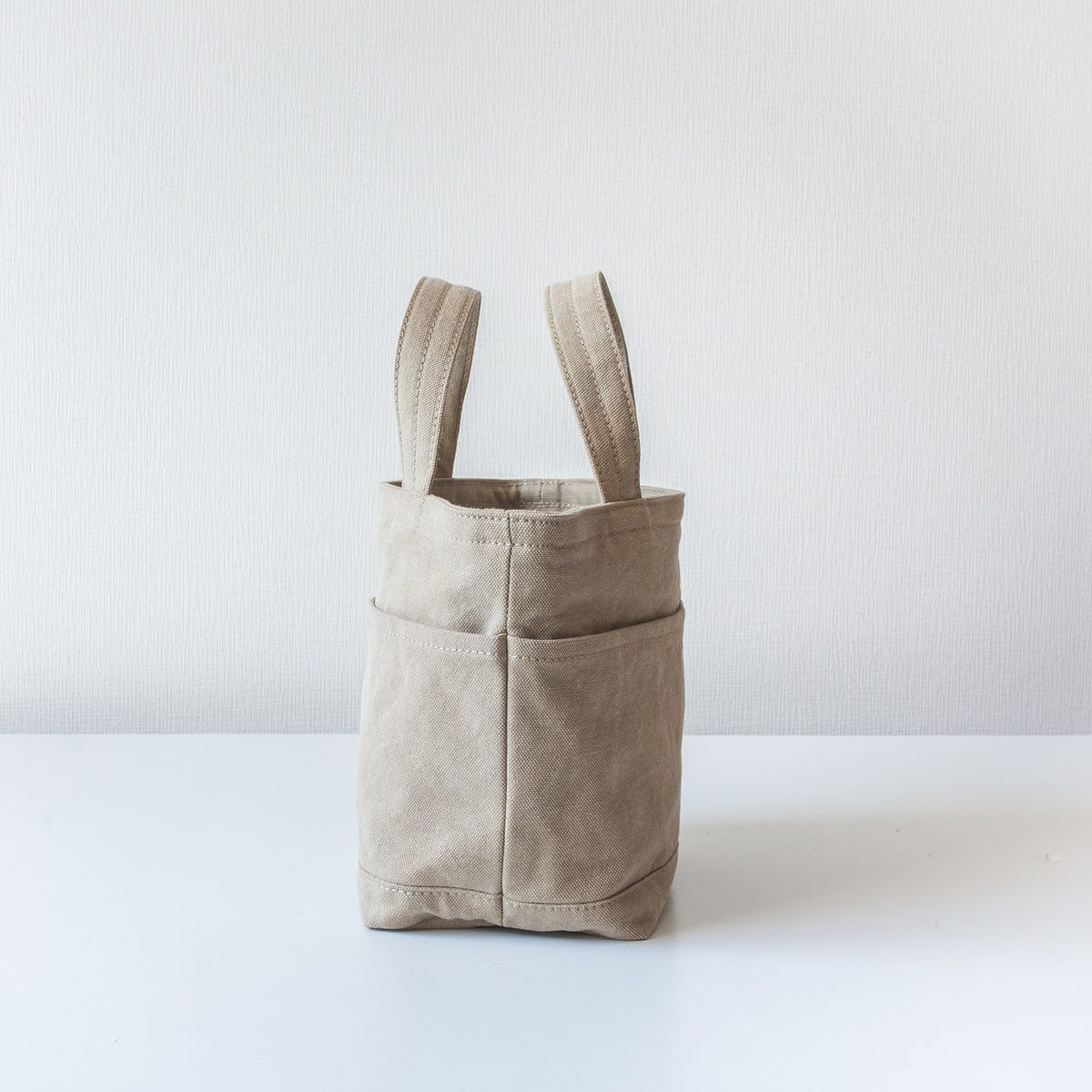 POCKET TOTE - beige -