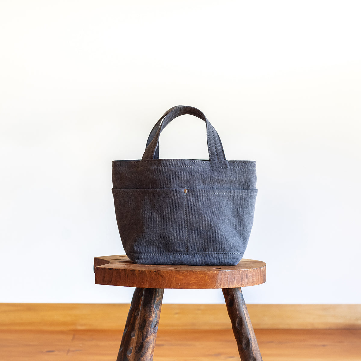 POCKET TOTE - charcoal gray -
