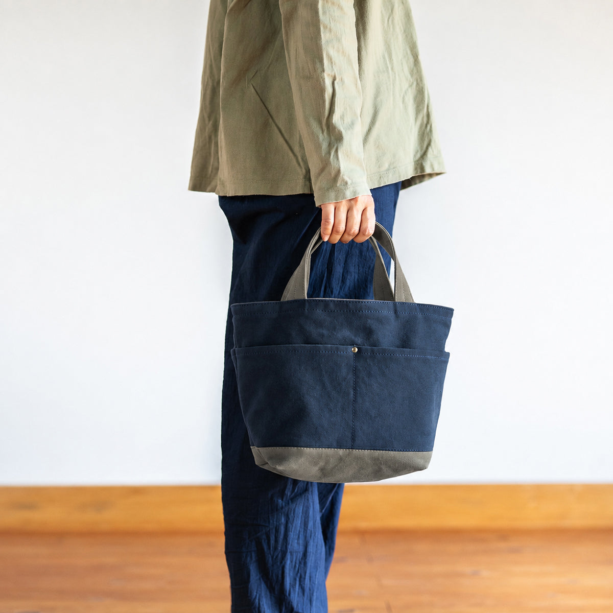 POCKET TOTE Bi-color(deepnavy×oldkhaki)