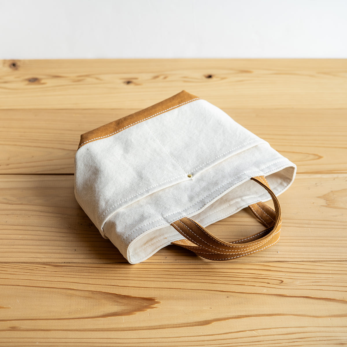 POCKET TOTE Bi-color(ivory×camel)