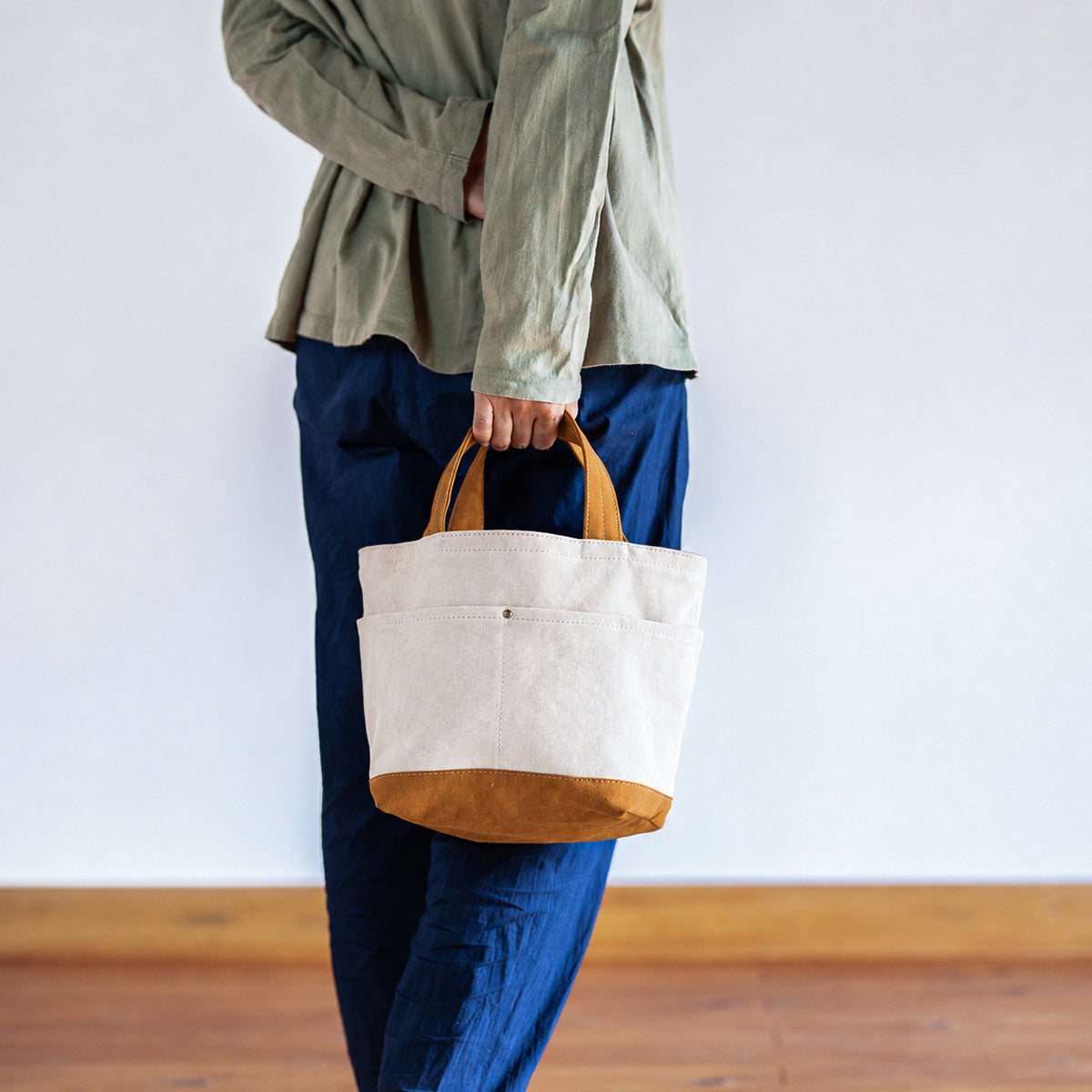 POCKET TOTE Bi-color(ivory×camel)