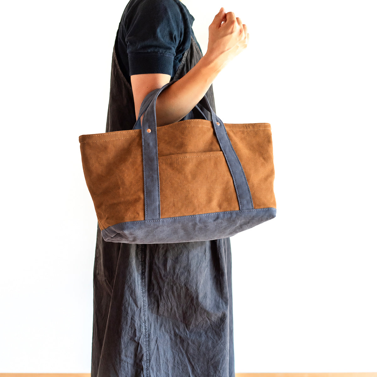 STANDARD TOTE Bi-color(camel×charcoal gray)