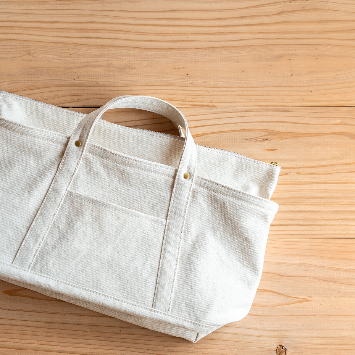 STANDARD TOTE - ivory -