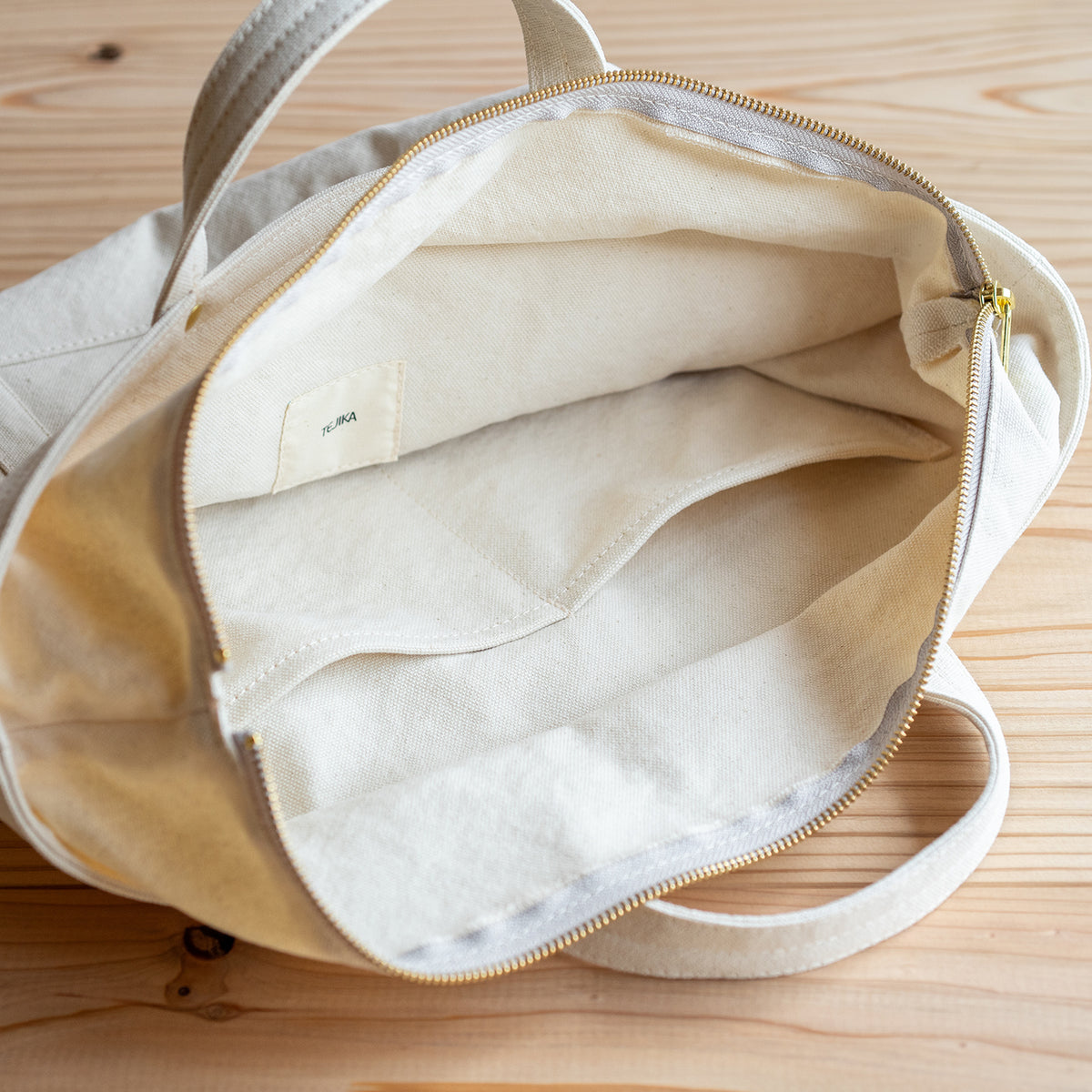 STANDARD TOTE - ivory -