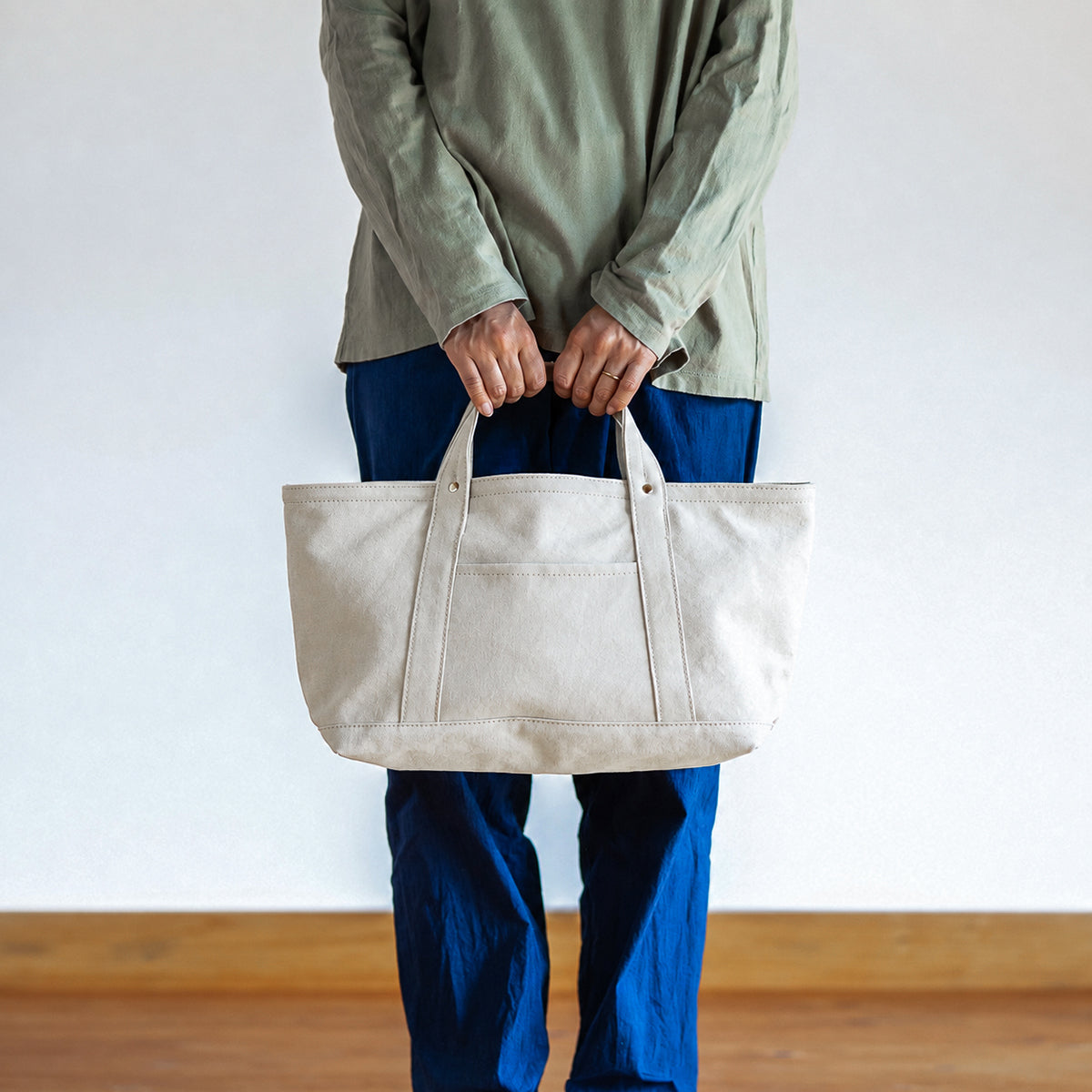 STANDARD TOTE - ivory -
