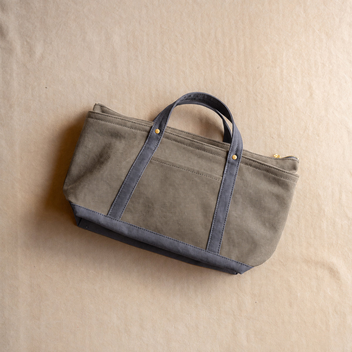 STANDARD TOTE Bi-color(oldkhaki×charcoal gray)