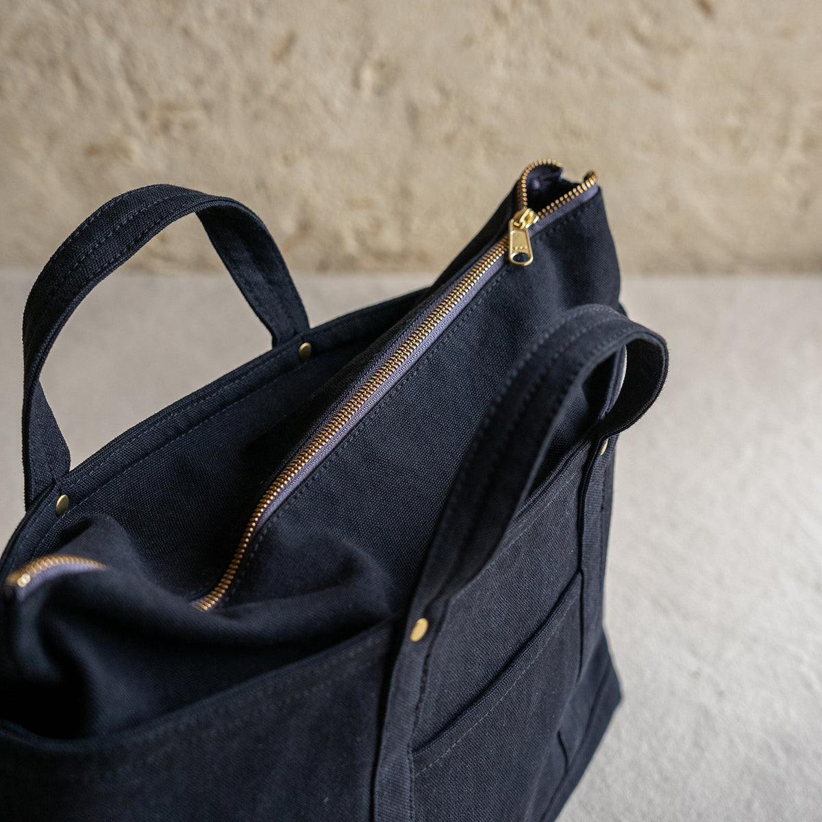 STANDARD TOTE - black -