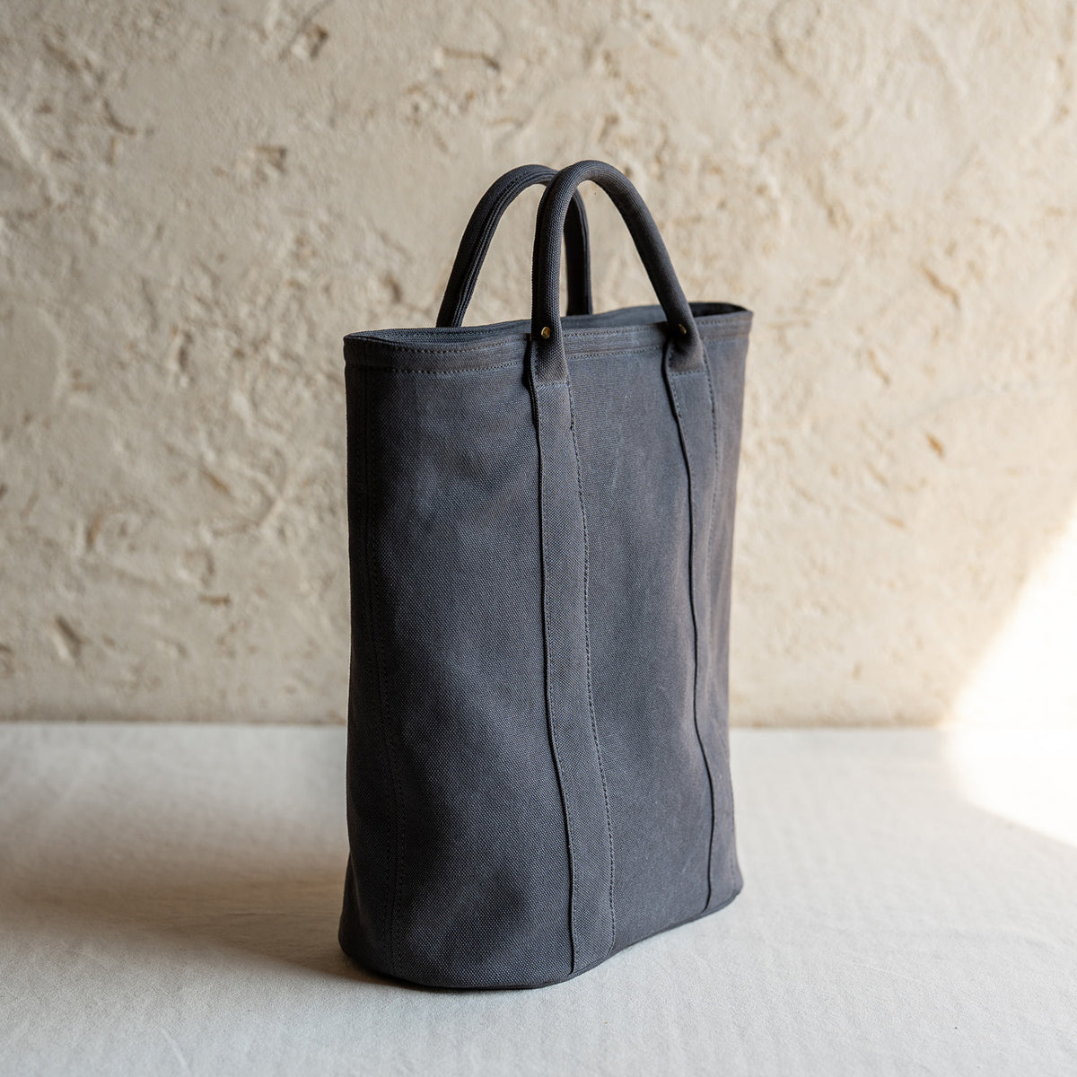 TATENAGA TOTE - charcoal gray -