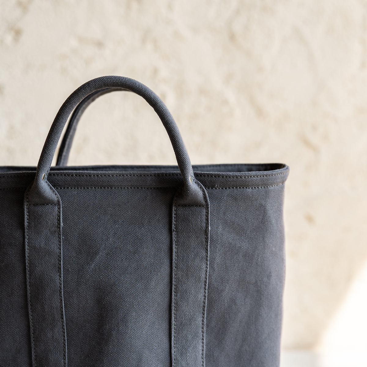 TATENAGA TOTE - charcoal gray -