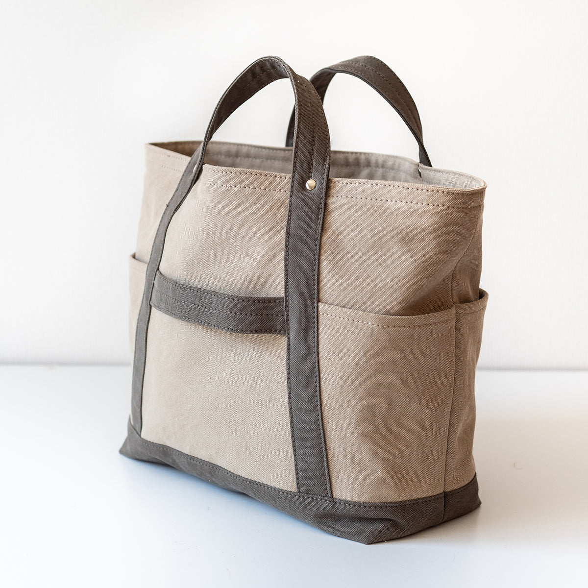 TOOL TOTE Bi-color (beige×oldkhaki)