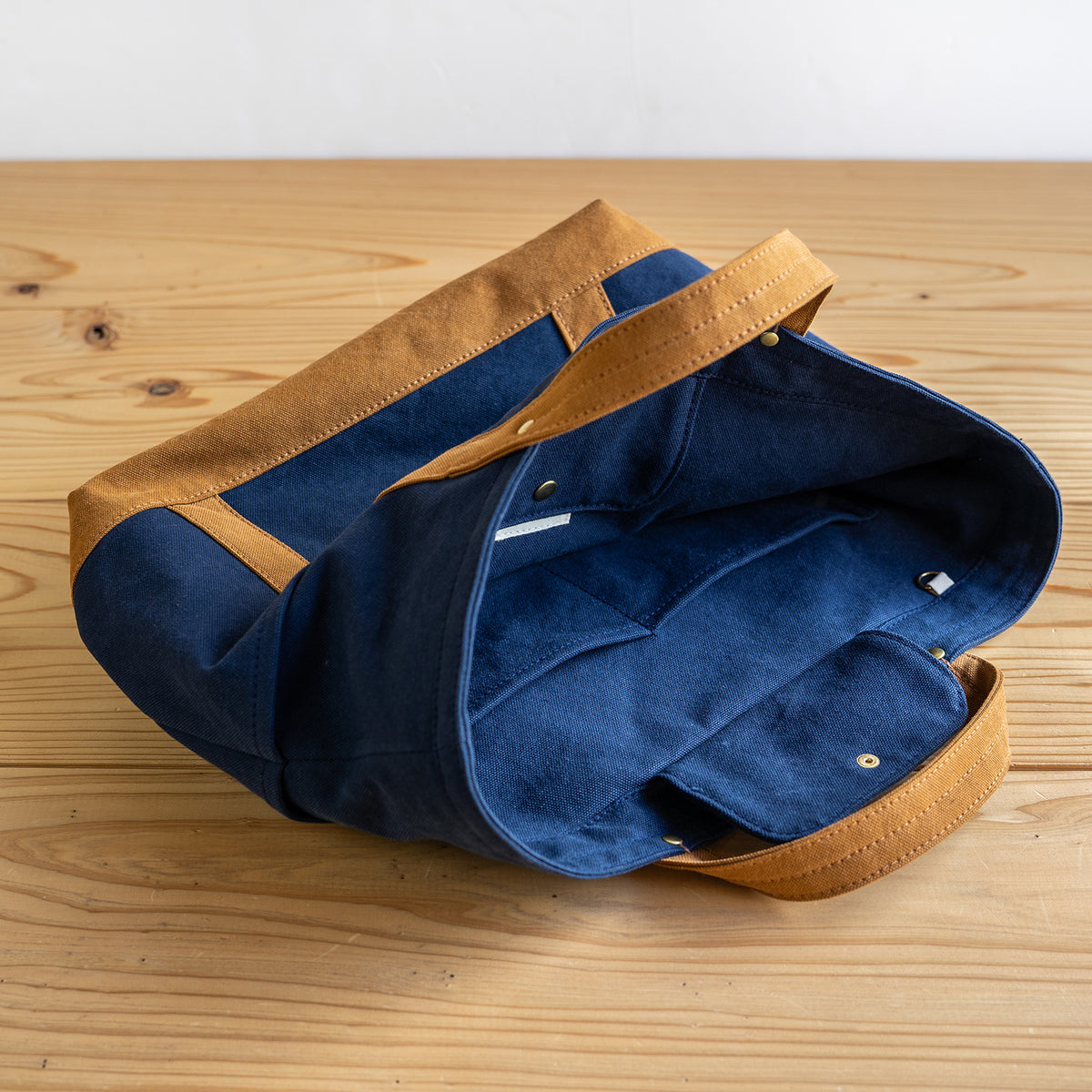 TOOL TOTE Bi-color (deepnavy×camel)