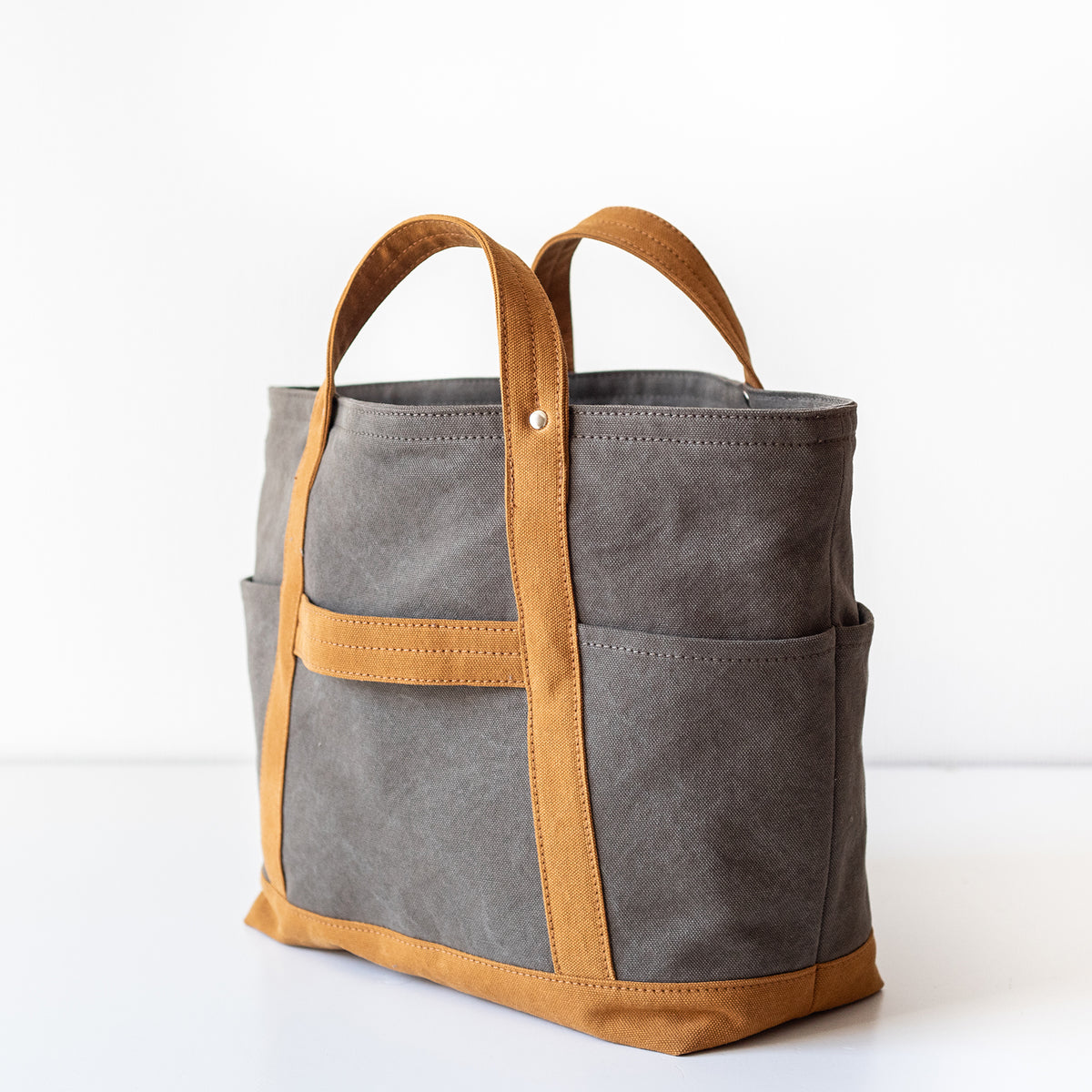 TOOL TOTE Bi-color (oldkhaki×camel)