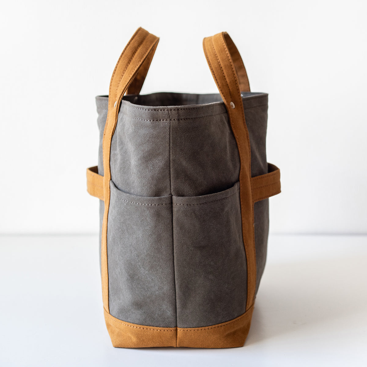 TOOL TOTE Bi-color (oldkhaki×camel)