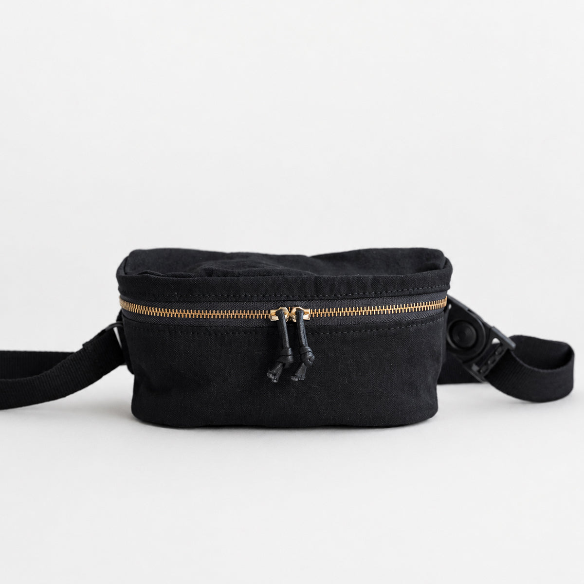 CANVAS POCHETTE - black -