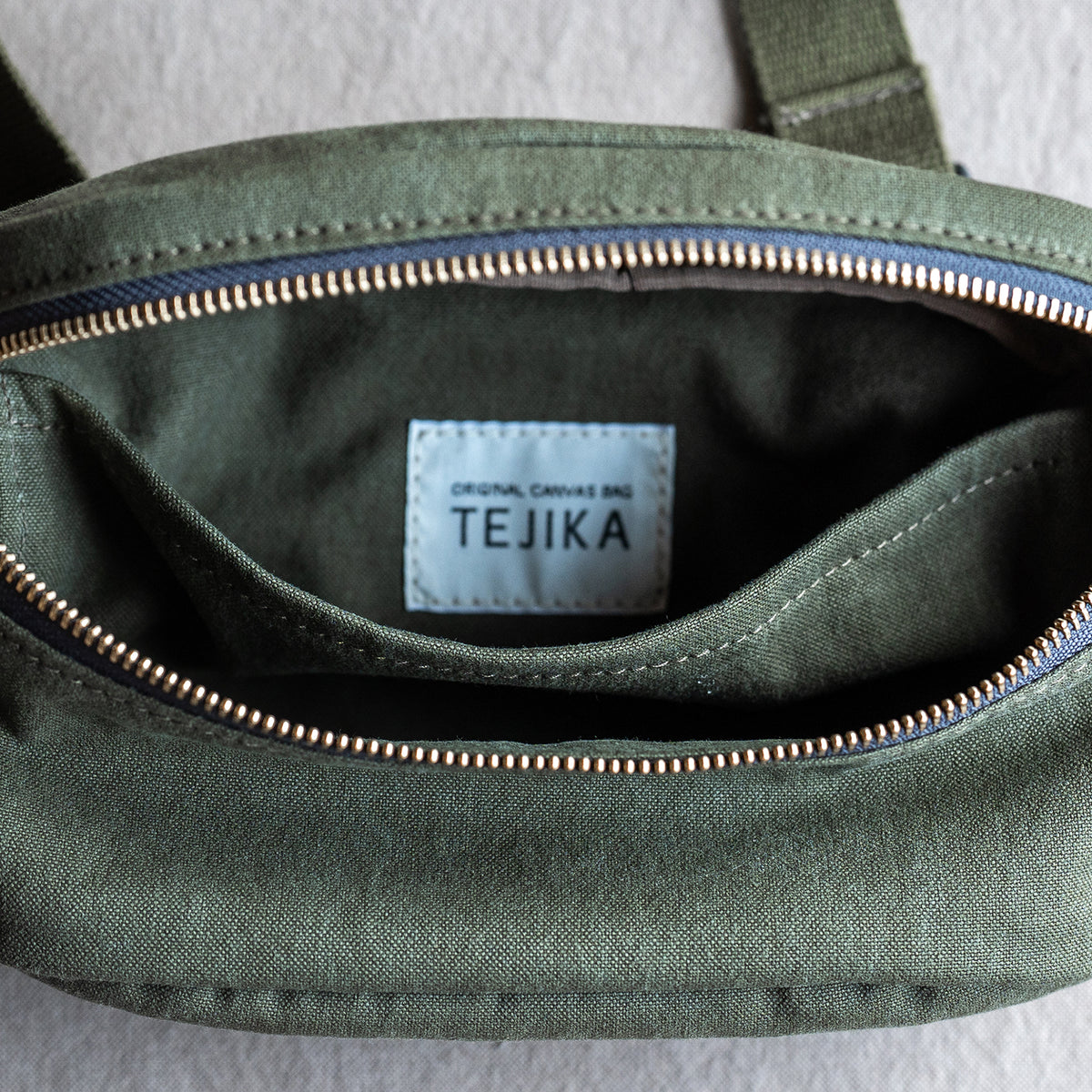 CANVAS POCHETTE - khaki -