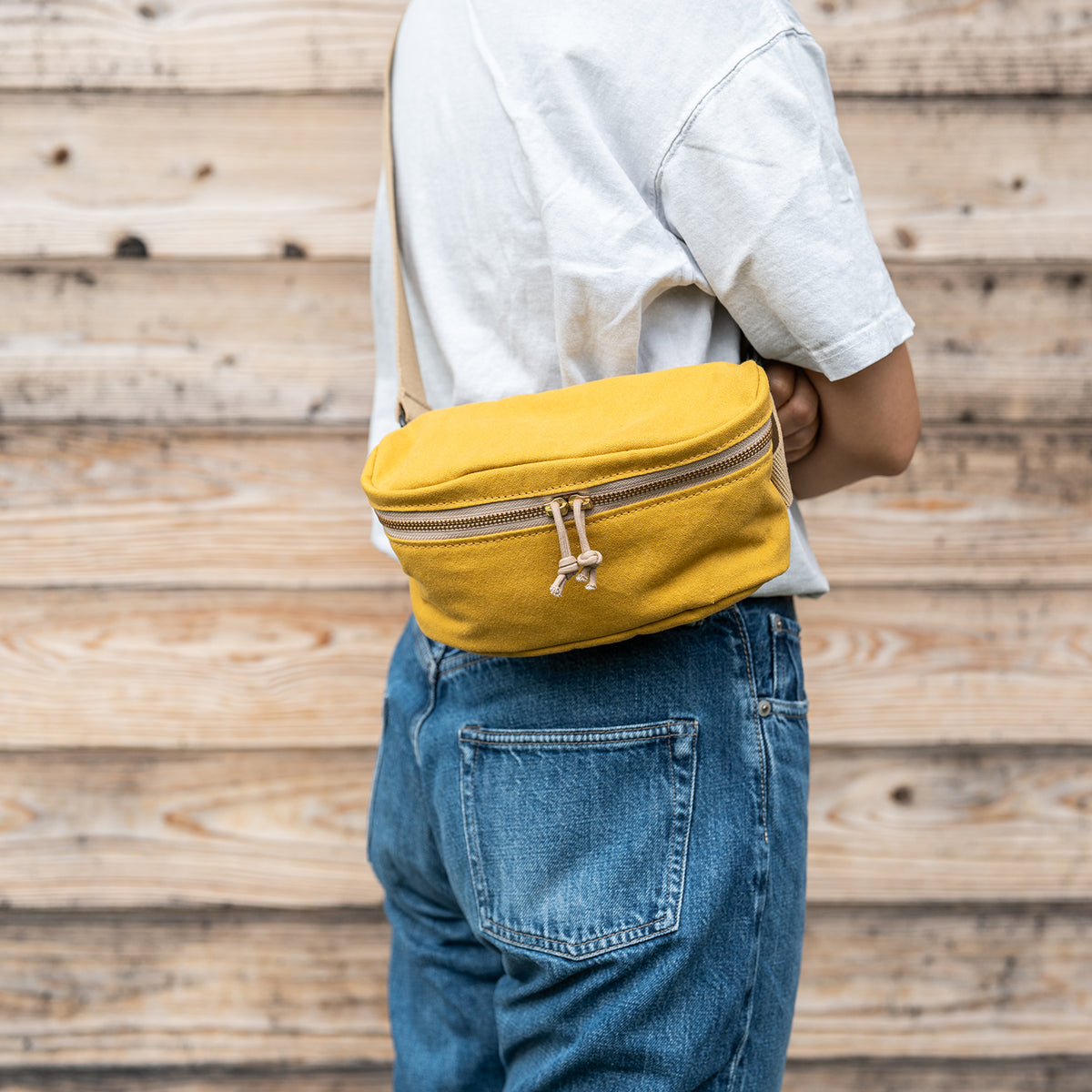 CANVAS POCHETTE - mustard -