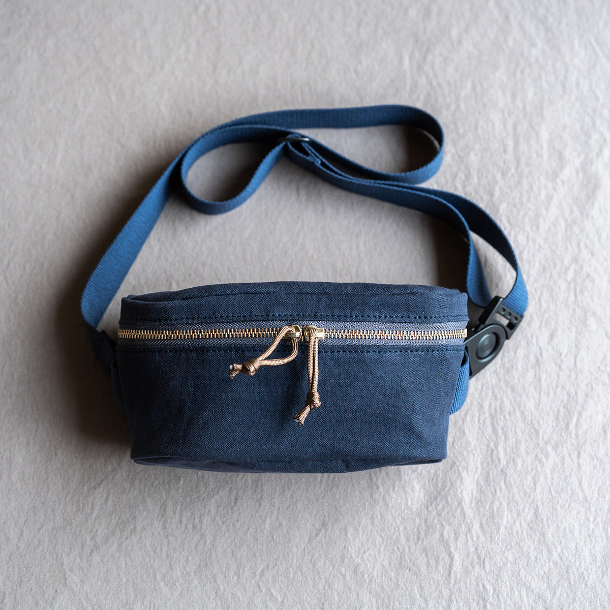 CANVAS POCHETTE - navy -